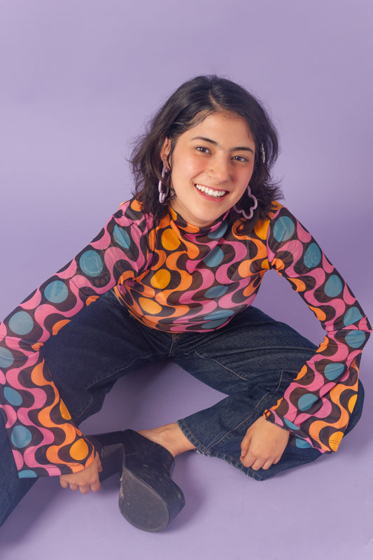 Blusa mesh manga campana geométrico