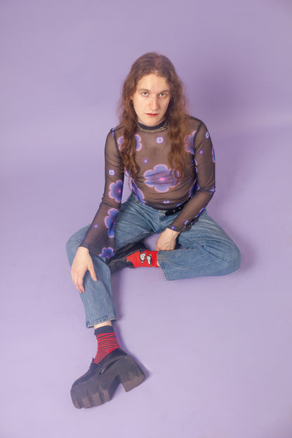 Blusa mesh manga campana flores moradas