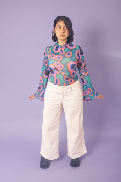 Blusa mesh manga campana lava